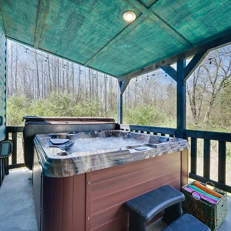 Broken Bow Cabin With Hot Tub, Fire Pit And Creek View